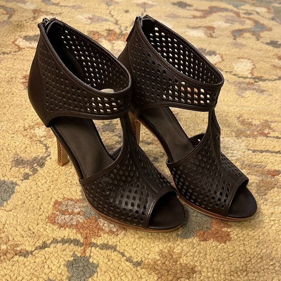 AURI Angie Platform Leather Sandals - Size 39 - US 9 - New in box - Picture 2 of 11